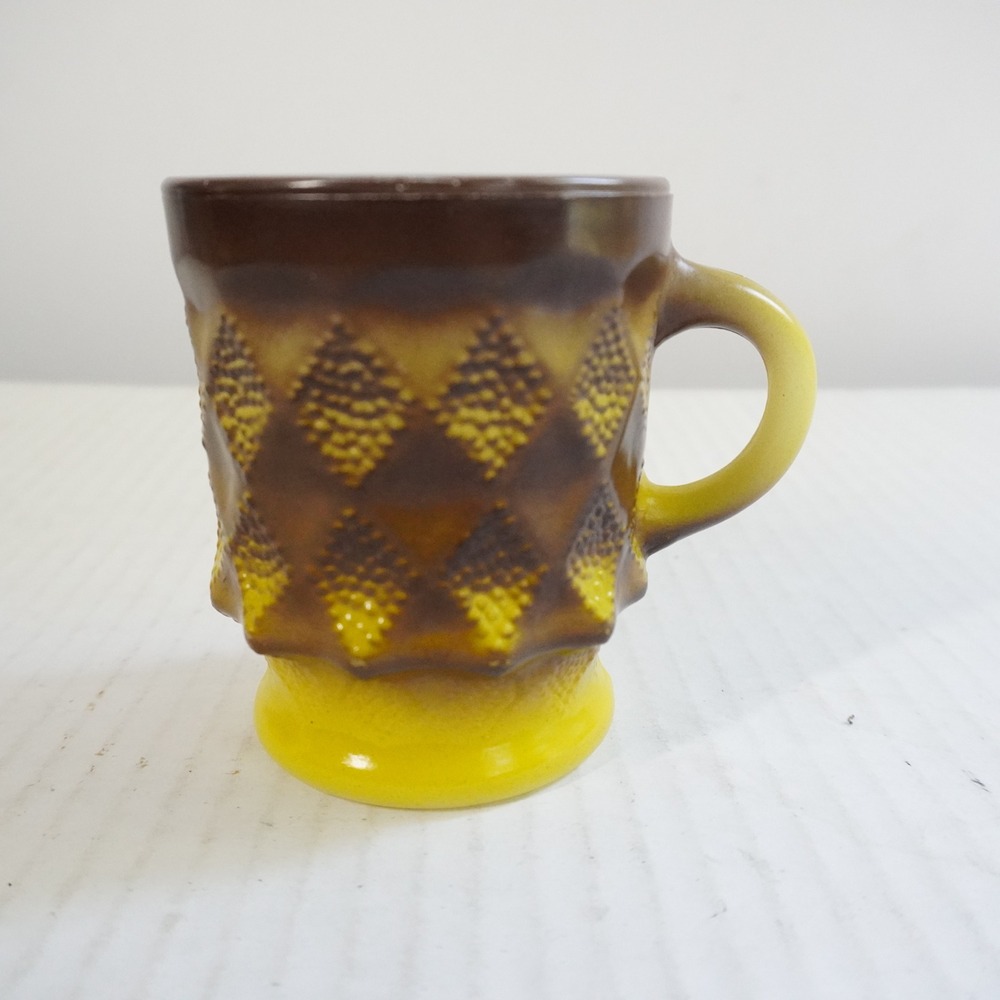 Vintage Anchor Hocking Fire King Brown Yellow Diamond‎ Pattern Mug